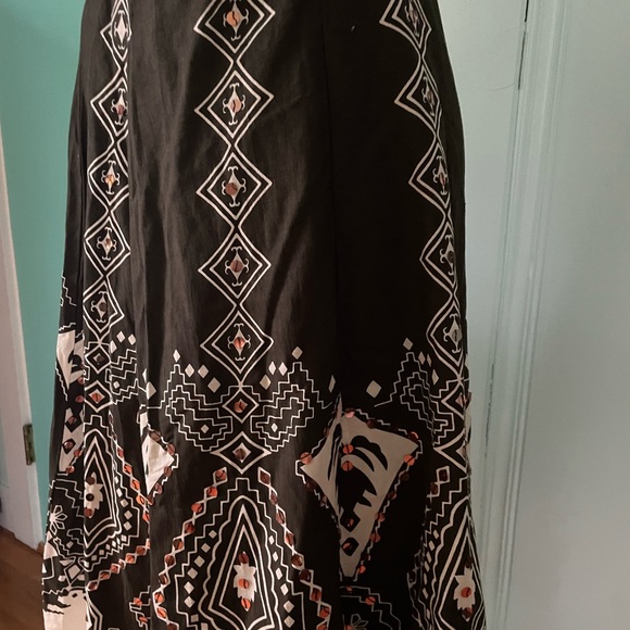 New listing ***** Indiian style fit and flare skirt large - Picture 7 of 9